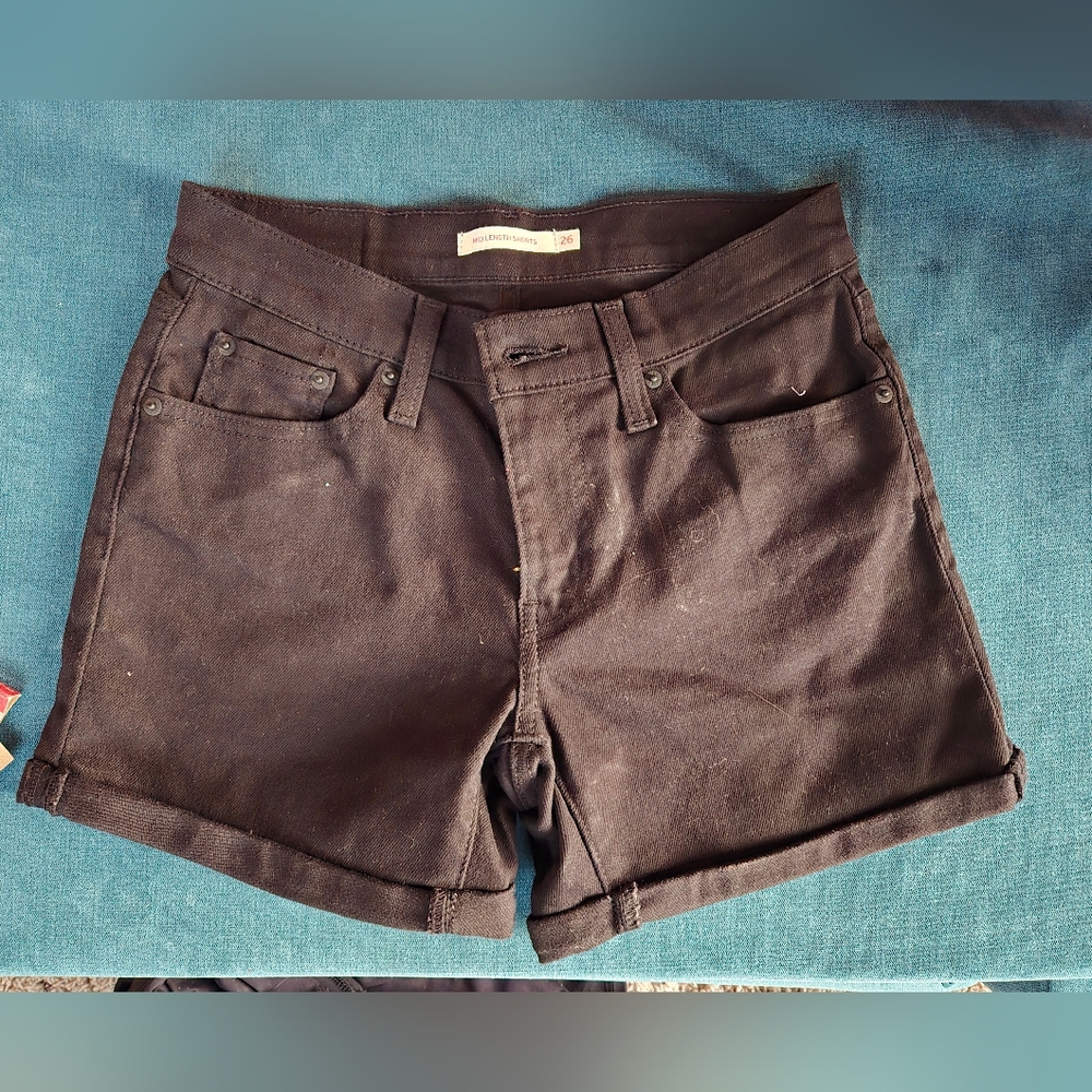 Levi's mid length black shorts 26 new